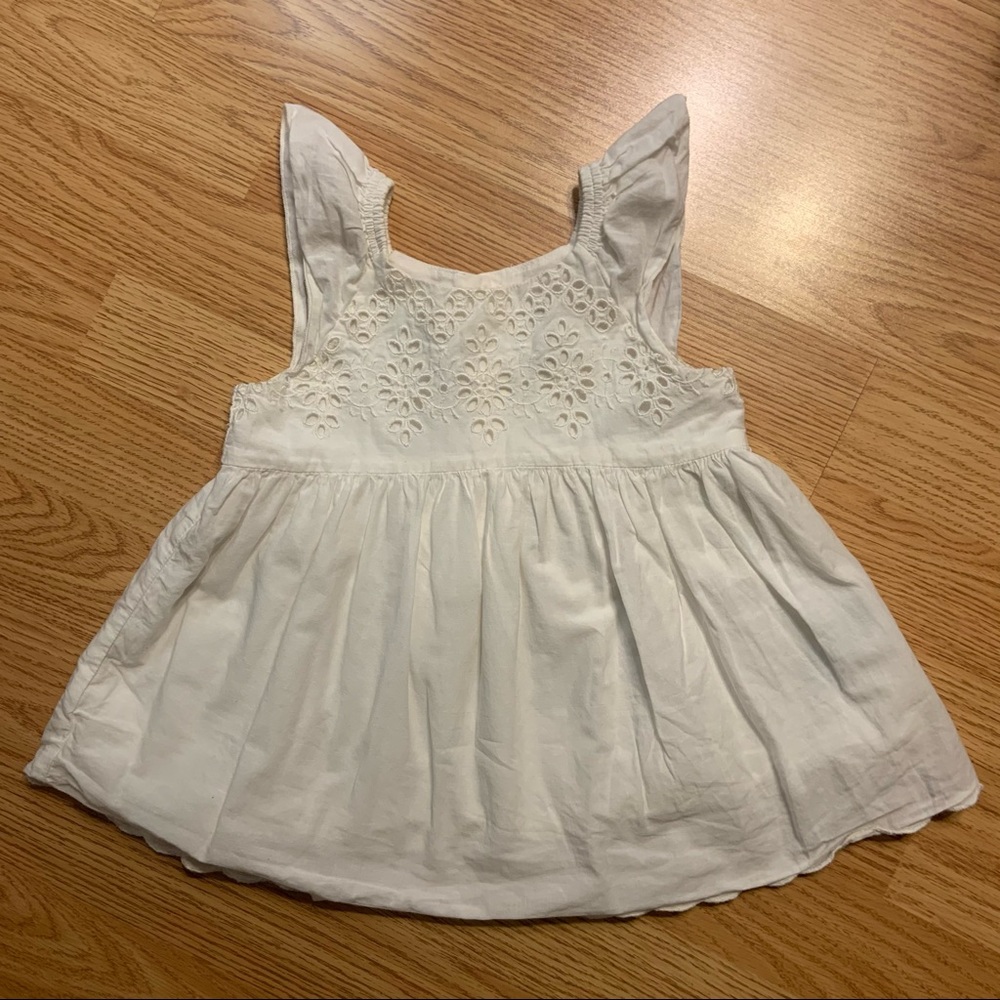 Baby Gap Eyelet Flutter Sleeve Top